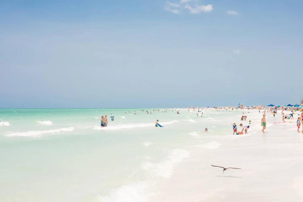 Lovely 1 Bedroom Unit Across From Lido Key Beach Sarasota megye Kültér fotó