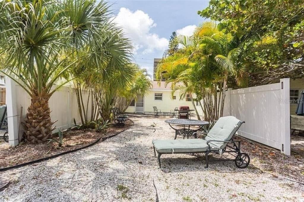 Lovely 1 Bedroom Unit Across From Lido Key Beach Sarasota megye Kültér fotó